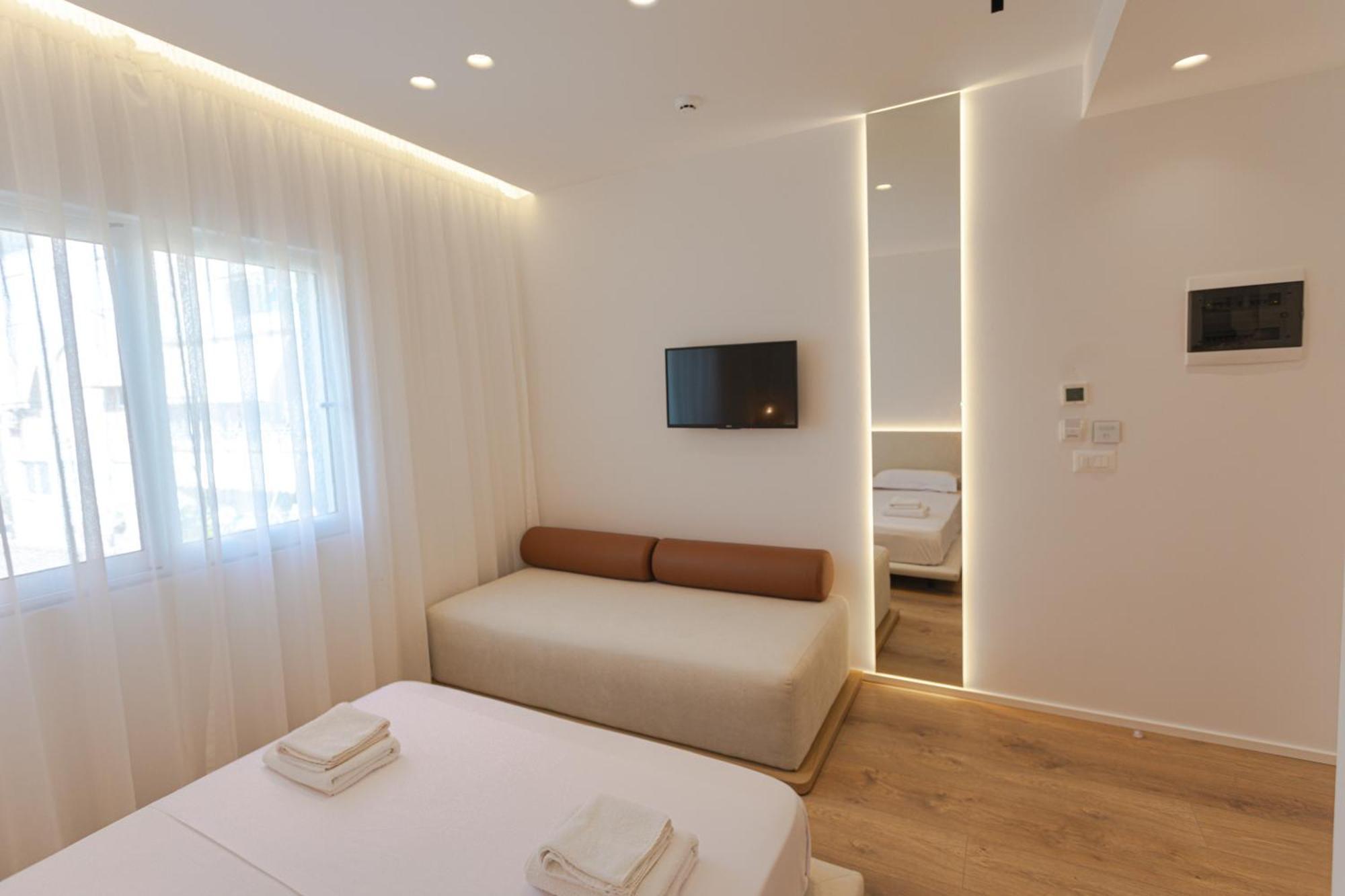 Villa Mucho Sarandë Exterior foto