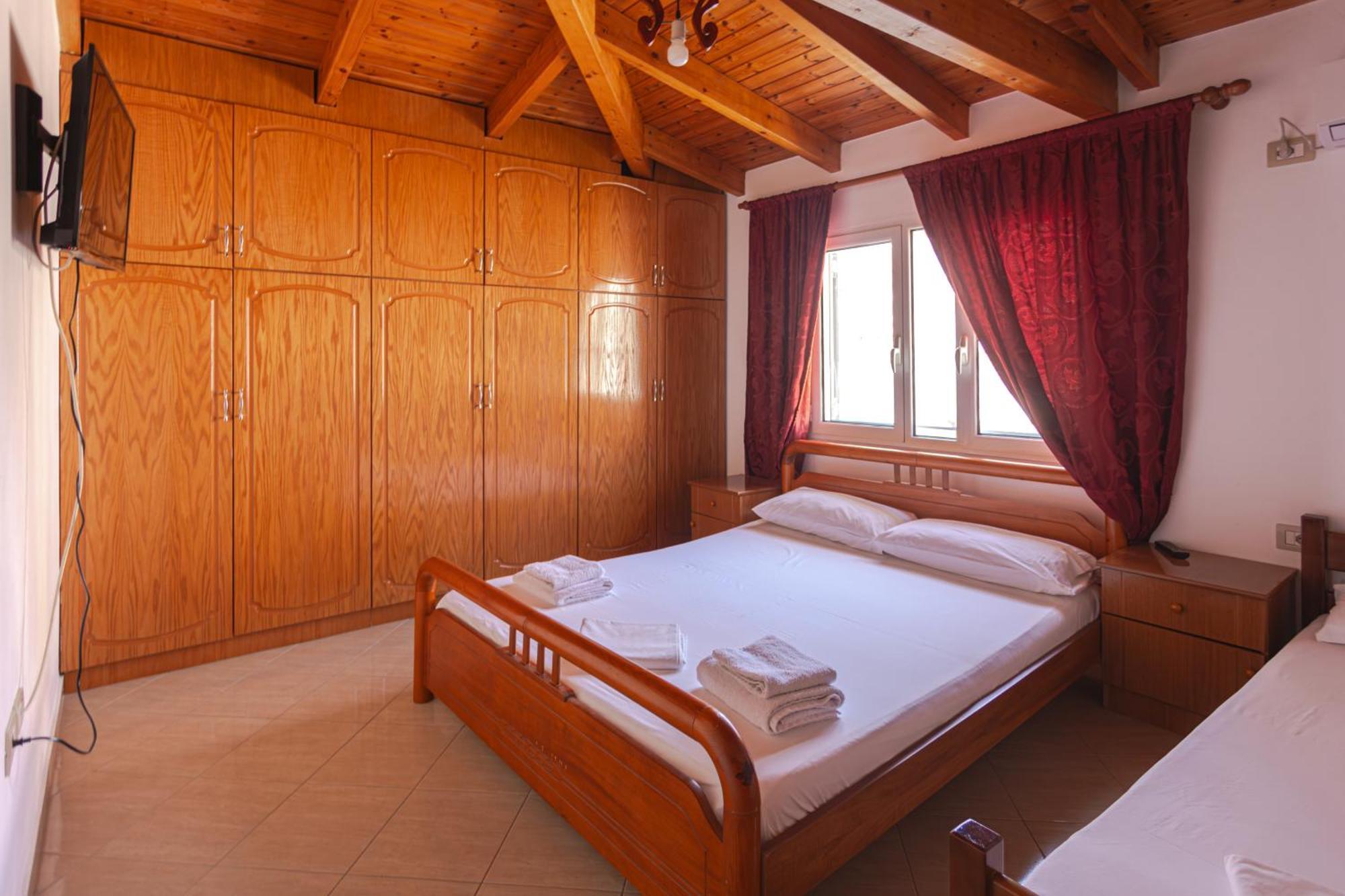 Villa Mucho Sarandë Exterior foto